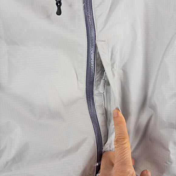 L.L. Bean Jacket Womens Small Gray Rain Hooded Trail Model Under Arm Zip Hiking - Picture 5 of 14